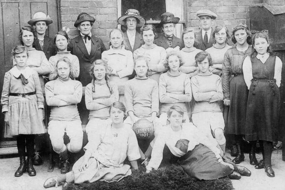 Kadınların Asırlık Futbol Tarihi