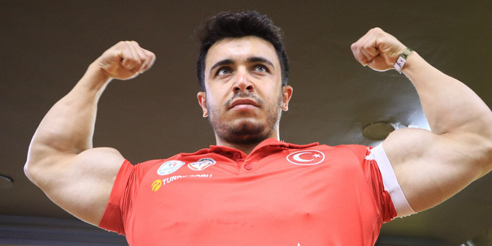 Dünya Şampiyonu: Abdulsamet Çevik