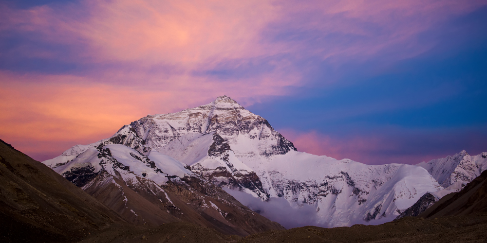 Dünyanın Zirvesindeki Heybet: Everest