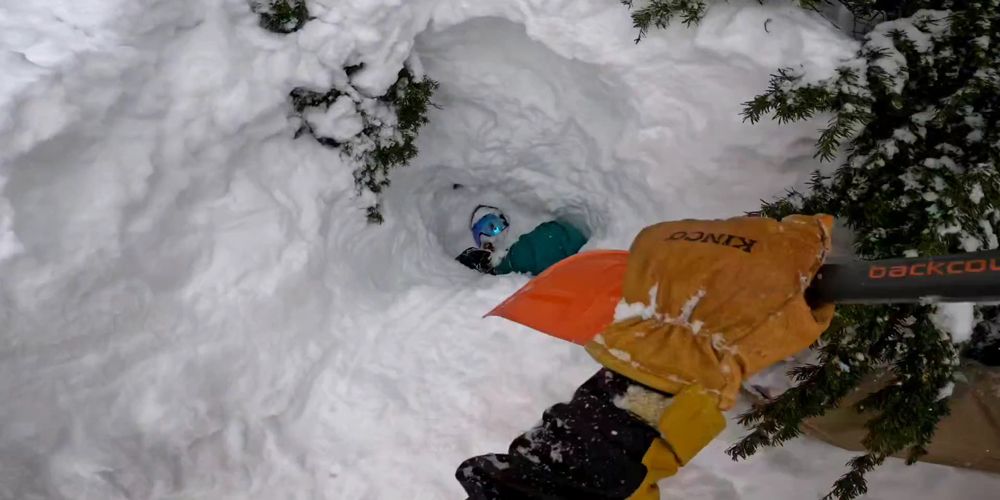 Mucize Kurtuluş Snowboardcunun Kafa Kamerasına Yansıdı