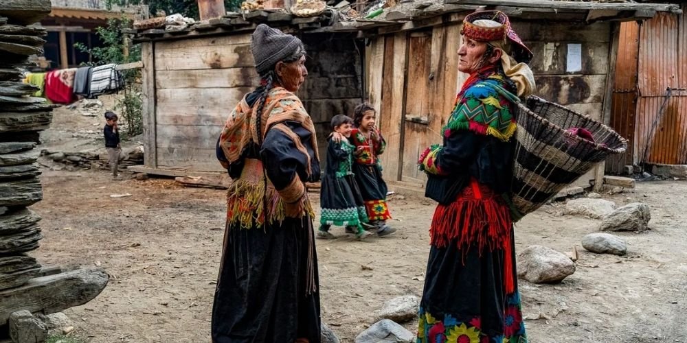 Taliban'a Karşı Direnen Son Anaerkil Toplum: Kalaşlar